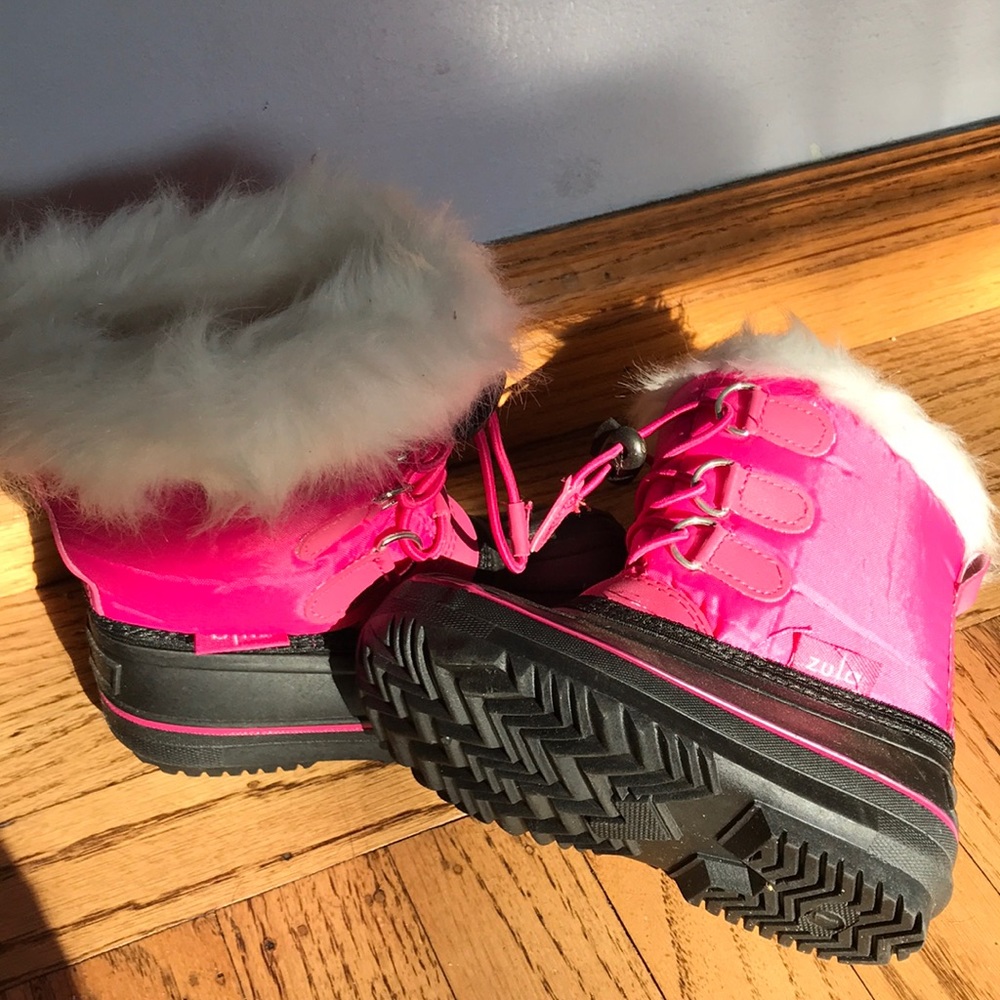 Toddler 7 pink snow boots